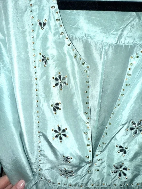 Victoria's Secret Silk Light blue nightgown, flower rhinestones, plunging V-Neck - Picture 4 of 8
